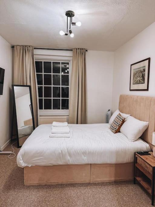 Modern Flat In Apartament Londra